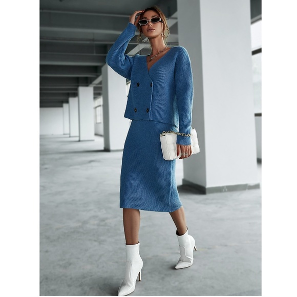 🎥 Blue Cable Knit 2 Piece Skirt Set - Picture 4 of 15